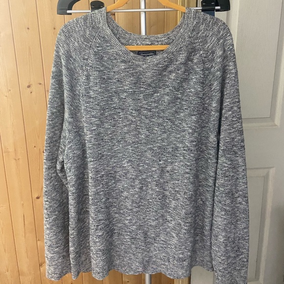 Abercrombie & Fitch sweater - Picture 1 of 2